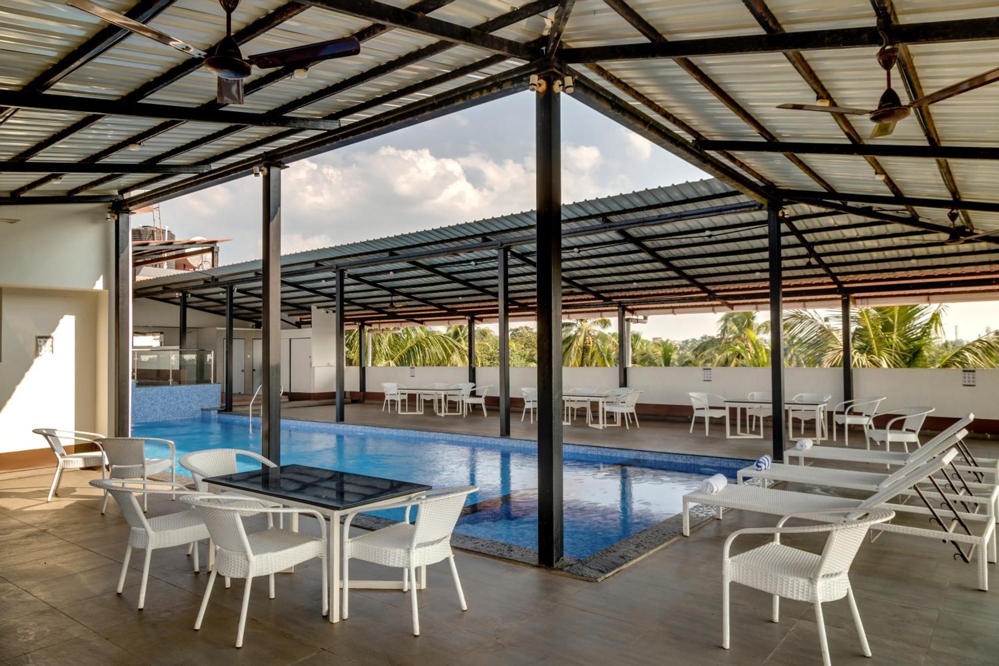 La Baga Beach Hotel By Orion Hotels Calangute Bagian luar foto